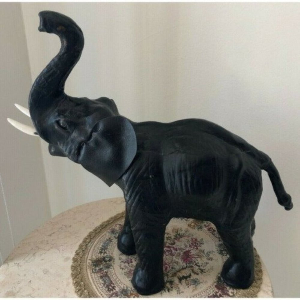 Elephant Lovely Vtg African Figure Trunk Up Jungle Statue Black